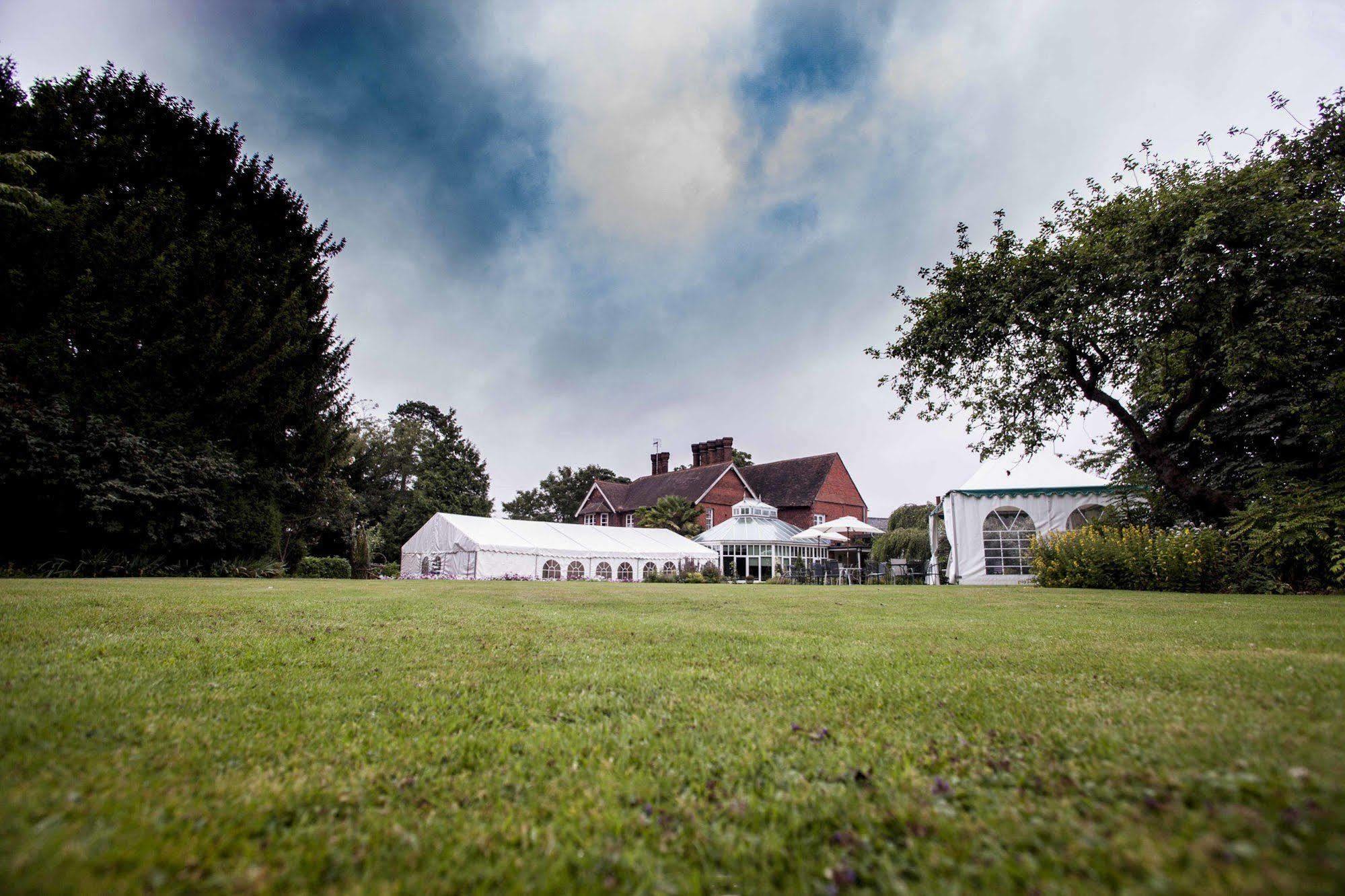 The Farmhouse At Redcoats Stevenage Buitenkant foto