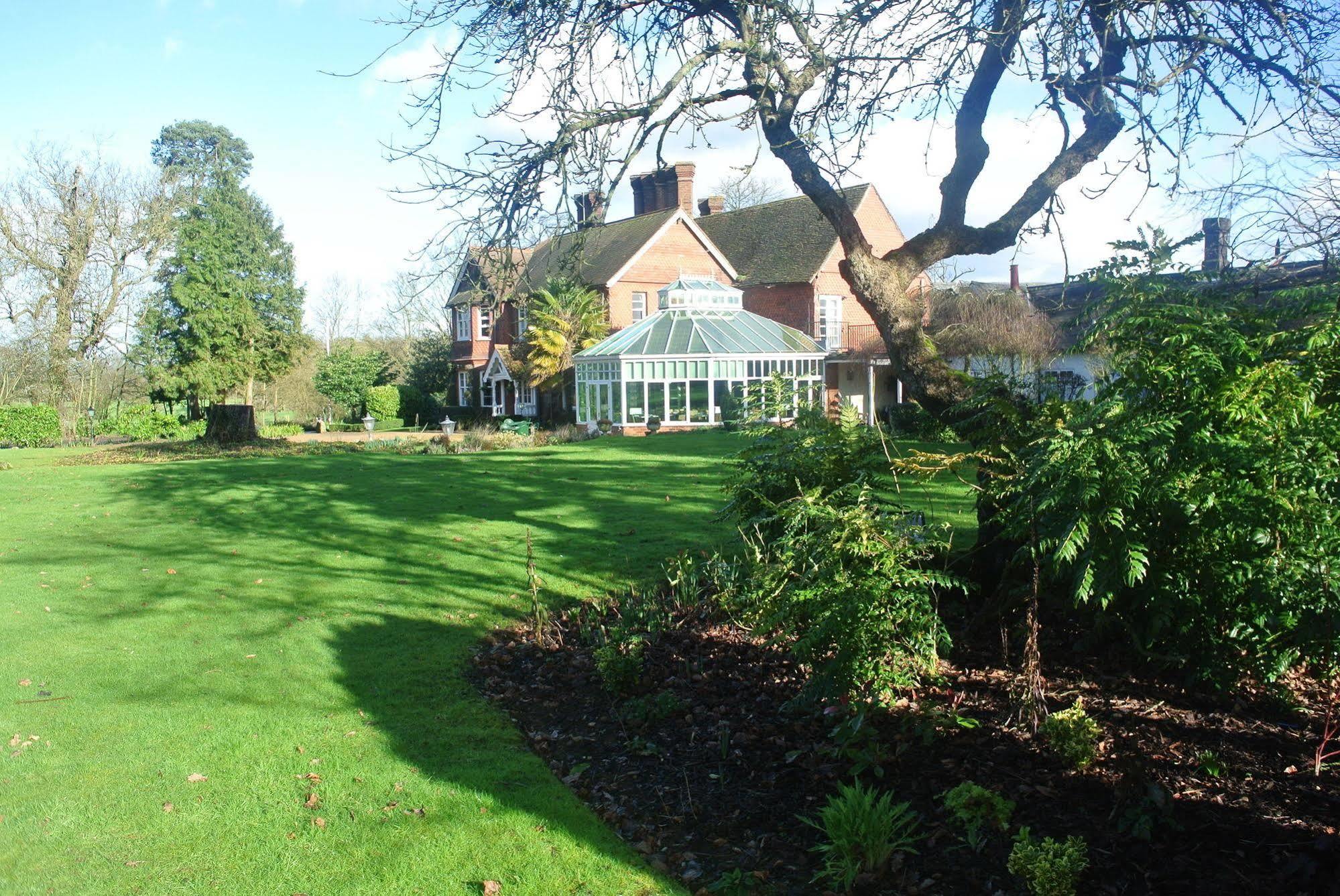 The Farmhouse At Redcoats Stevenage Buitenkant foto